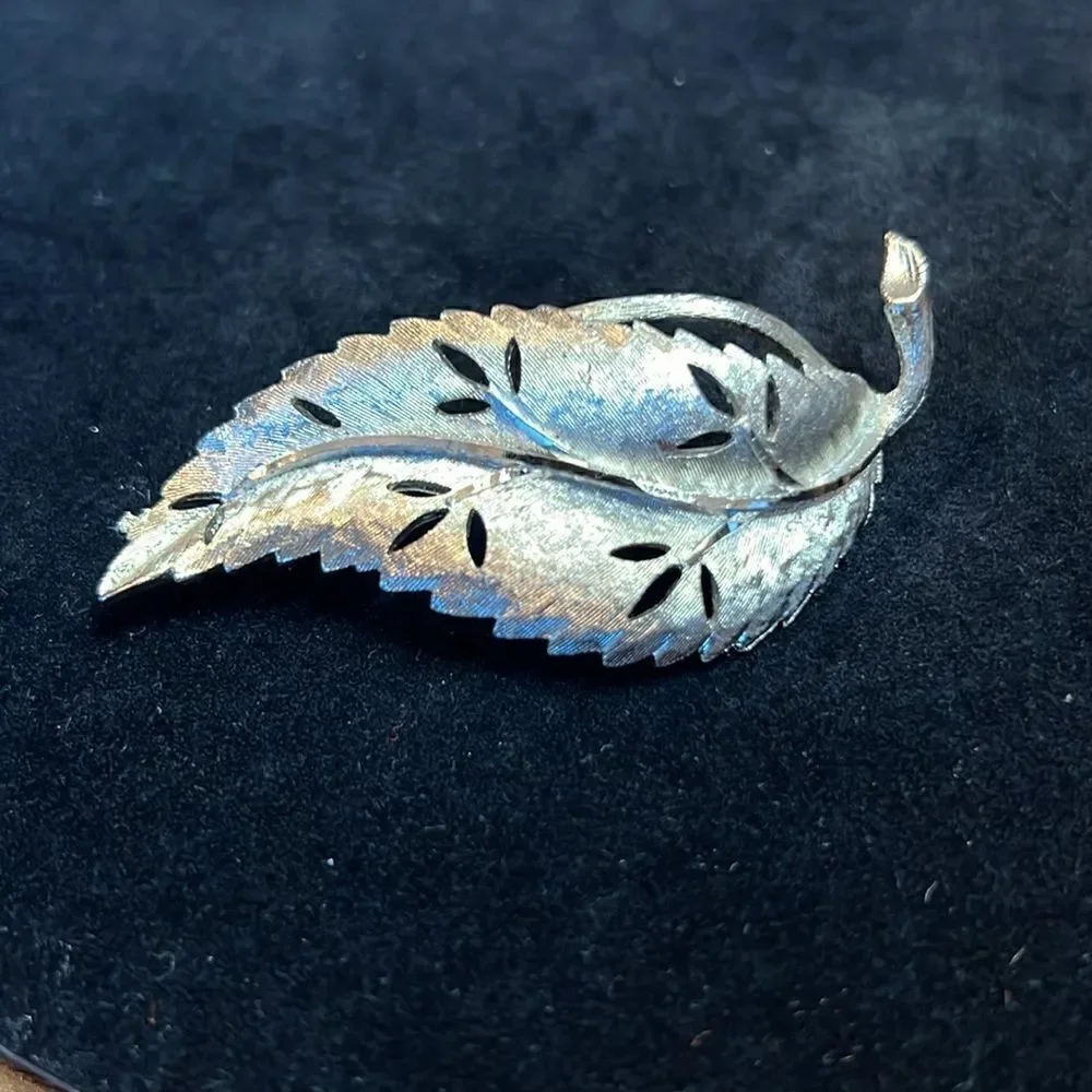 Large Vintage BSK Leaf Brooch - Silver/Champagne Color